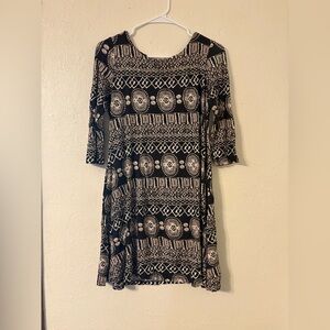 Final Touch Black and Cream Geometric Dress Size: M